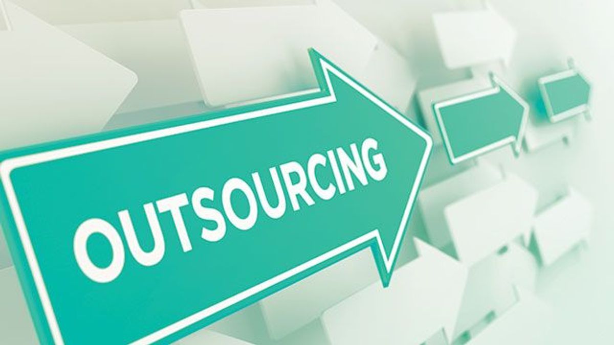 Top Reasons Companies are Using Outsourced Controllers for Their Books